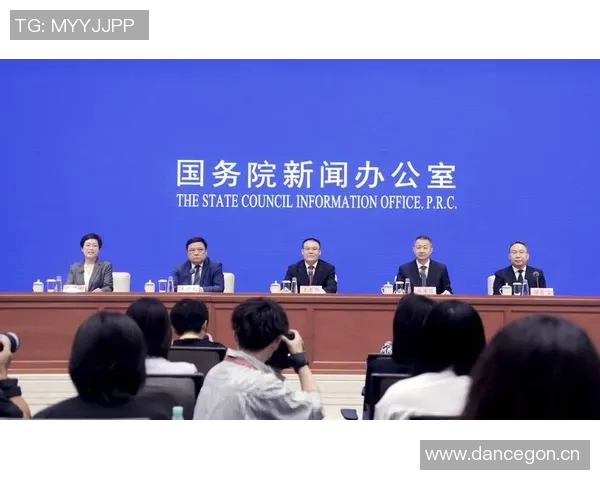 中国政府发布最新经济政策，推动高质量发展，优化民生福祉，强化国际合作与环境保护